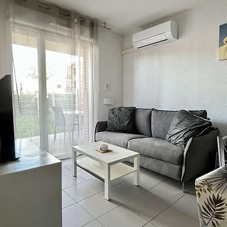 Ideal Familles : T2 Climatise Avec Terrasse, Piscine, Pres De La A - Fr-1-225-732